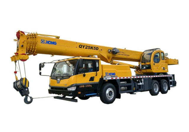 XCMG-TRUCK-CRANE-2