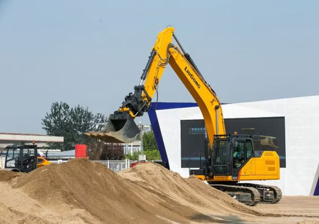 Liugong excavator 2